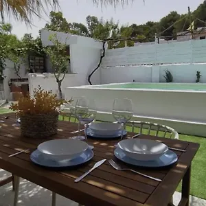  Chalet Chiclana Piscina Privada, Jacuzzi, Terraza Jardín
